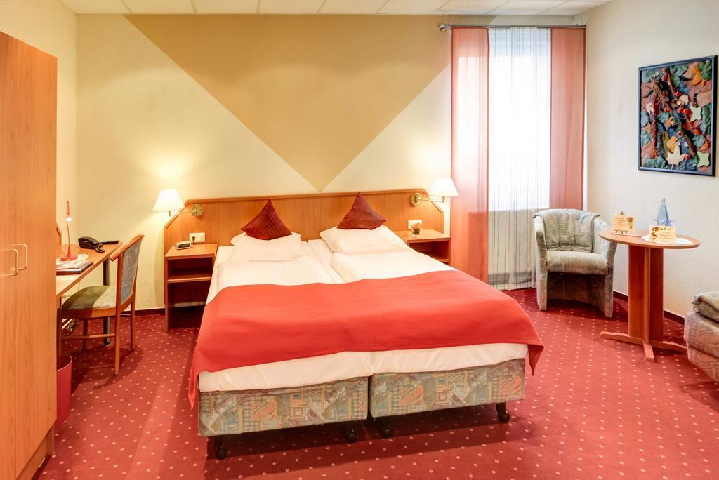 Hotel Restaurant Zum Werdersee Бремен Екстер'єр фото