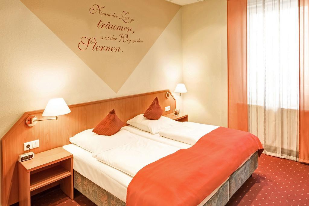 Hotel Restaurant Zum Werdersee Бремен Екстер'єр фото