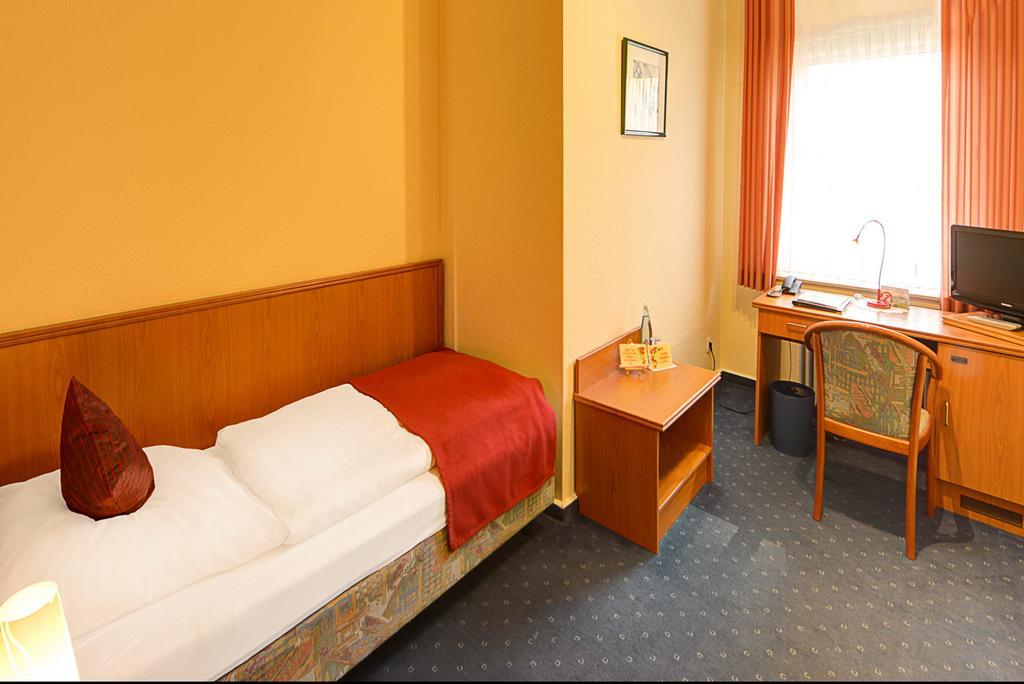 Hotel Restaurant Zum Werdersee Бремен Екстер'єр фото